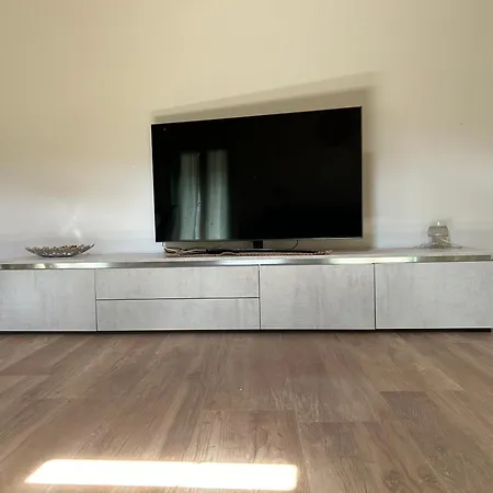 Casa Nonna Maria דירה Crealla